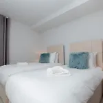 Luxurious Central Edinburgh Apartment - Sleeps 6