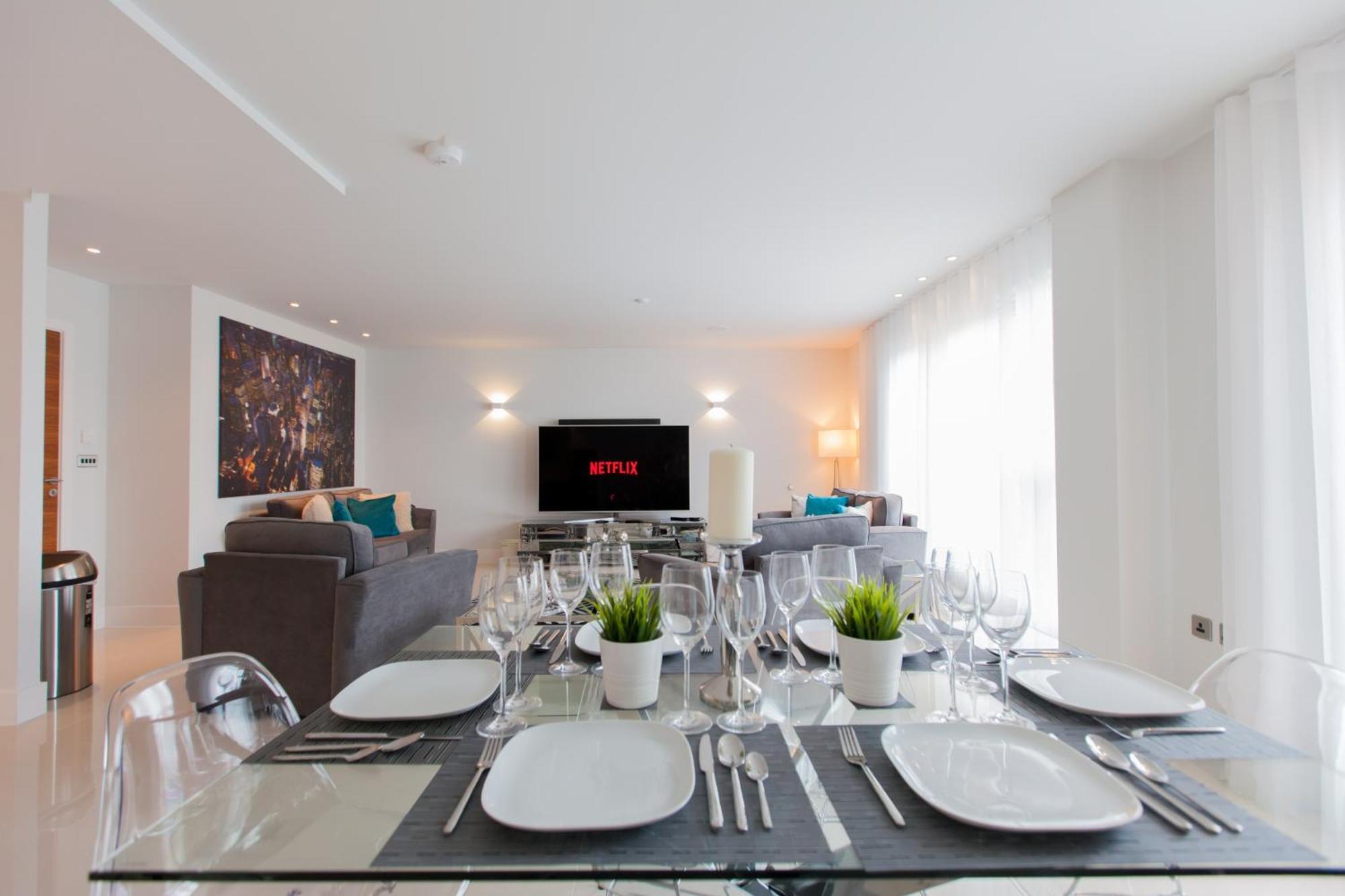 Apartment Luxurious - Sleeps 6