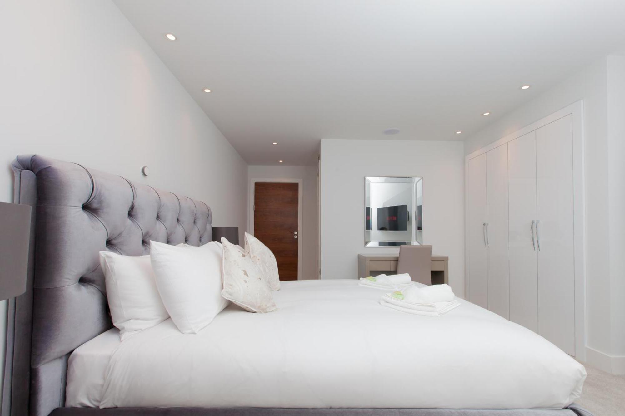 Luxurious - Sleeps 6